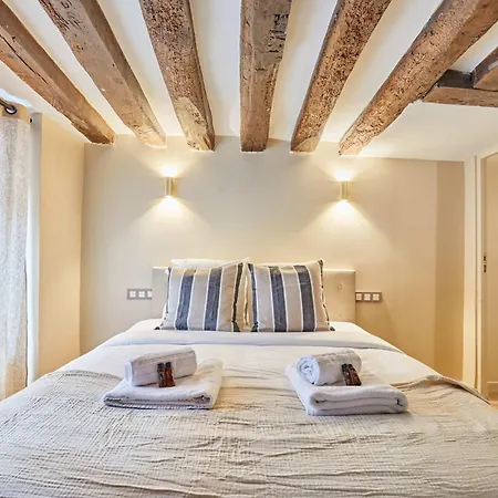 Amazing In Center Of Apartment *