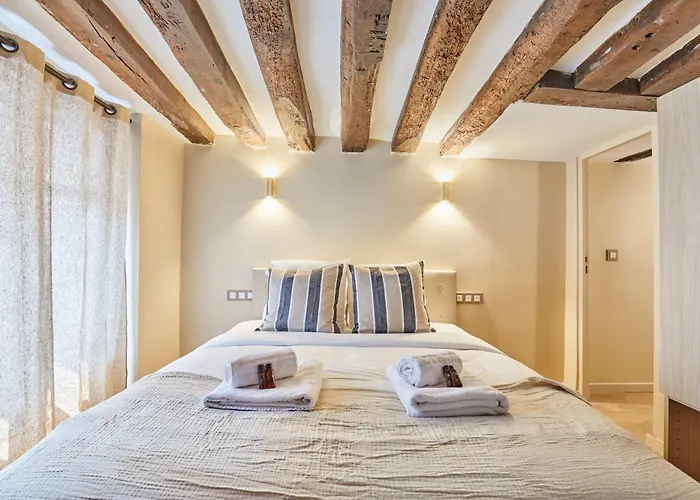 Amazing In Center Of Apartment *