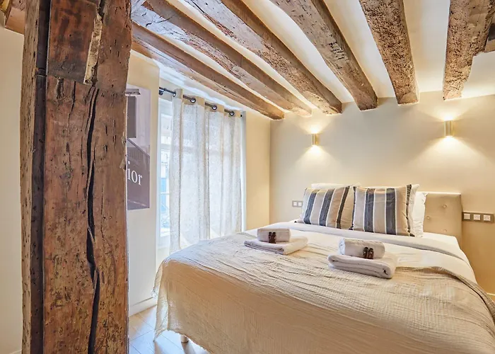 Amazing In Center Of Apartment *